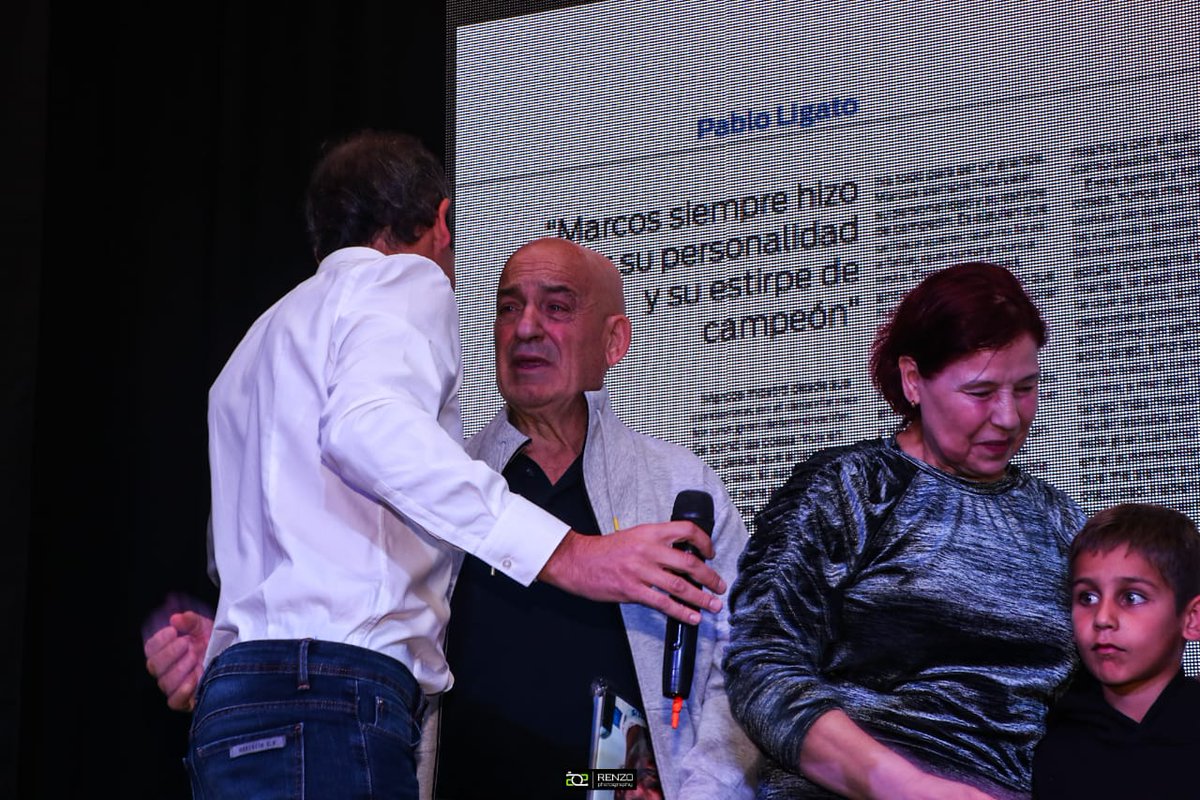 marcosligato's tweet photo. ¡Feliz día viejo!
Gracias por acompañarme en todo momento.

Y también feliz día del padre para todos. Espero que estén pasando un domingo rodeado de sus seres queridos.

#felizdiadelpadre #diadelpadre #papá #viejo https://t.co/j3GJba7xdt