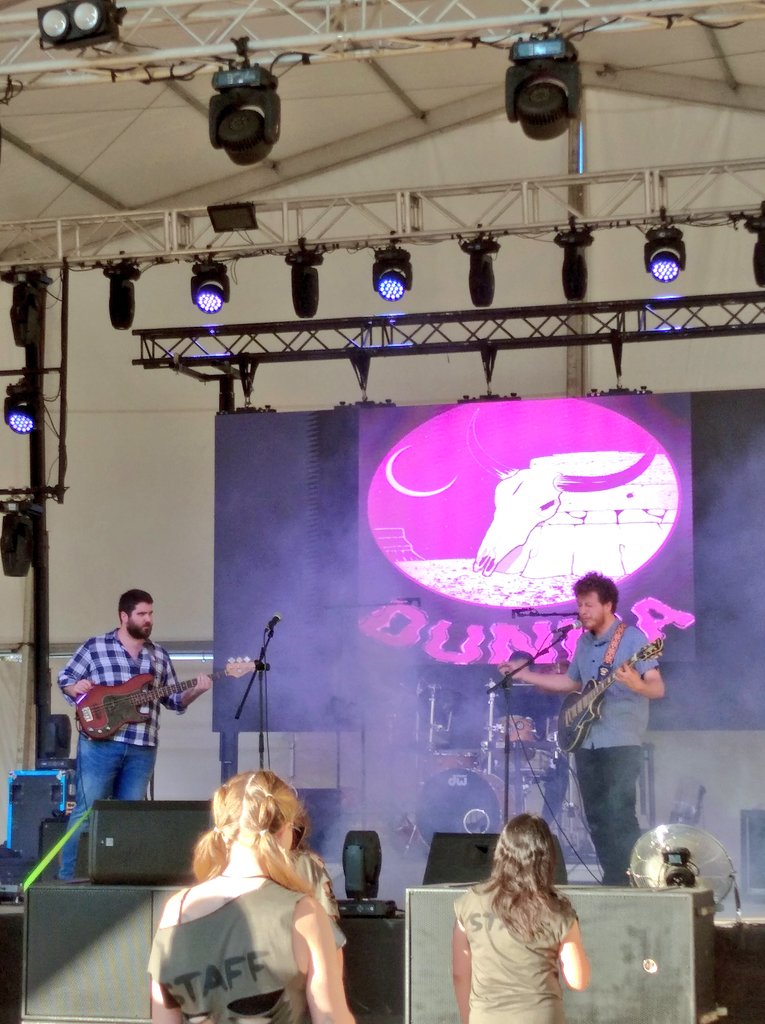 GerardoLDC's tweet photo. 🤟 Buen ambiente el de ayer en el #HuelvaRock. https://t.co/QiNH8lifJS
