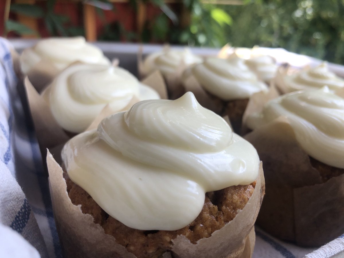 zioscooking's tweet photo. Carrotcake cupcake made in Germany 🥕 https://t.co/XqtYD1MHwV