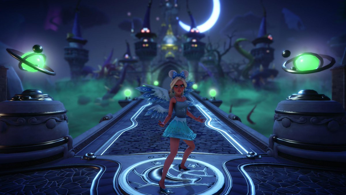 ellunity's tweet image. Disney Dreamlight Valley got a lil spooky 👻