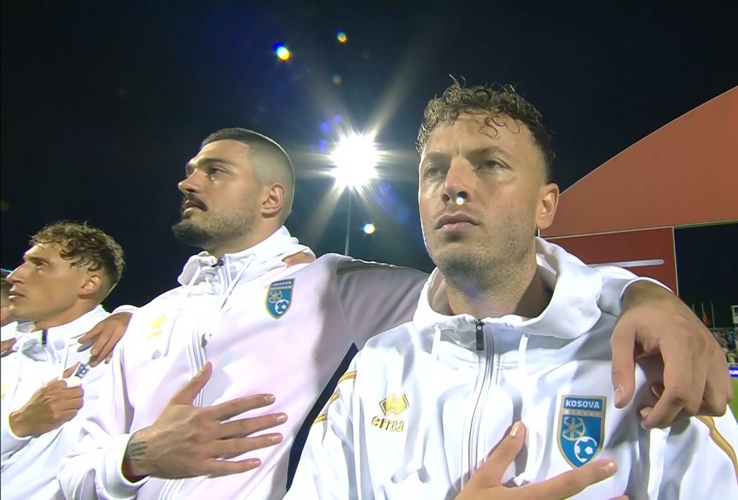 aromuric49's tweet photo. 🇽��💙 #Kosovo #aromuric #muric #dardanet #FFKkosova #ffk #twitterclarets #am12 #am49 https://t.co/ZLlfob6vpq