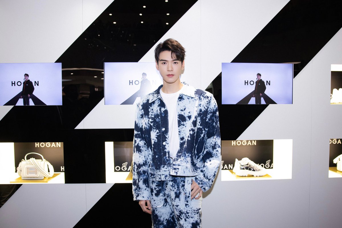 GongJunBrasil's tweet photo. 🐶 07.11.22 | Atualização do Studio do Gong Jun no Weibo [1/2]

Fotos do Gong Jun para o evento ao vivo da Hogan.

#GongJun #龚俊 #SimonGong https://t.co/nz32AfQm3G