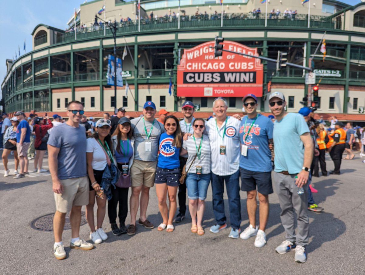loyolasurg_dept's tweet image. The annual cubs game with the @LoyolaSurgery chiefs was a big hit (pun intended). @VivianGahtanMD @StevenD58706204 @Diya_Sabbagh @HirokoNakahama @xuanjiwangmd @gwallermd @kprgrl3 @manstadt @sbjochum
