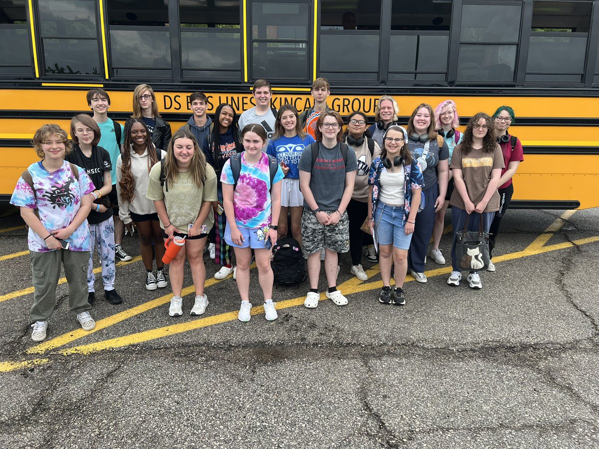 OEHawkTalkers's tweet photo. #Nats23 was another year of exceeding goals! OE qualified 17 students and we headed out on June 10th and arrived in Phoenix June 11th. We had the opportunity to travel with our friends from @RavenDB8n4N6, @OWLDB84N6, @OlatheSouthHS https://t.co/boafanMFne