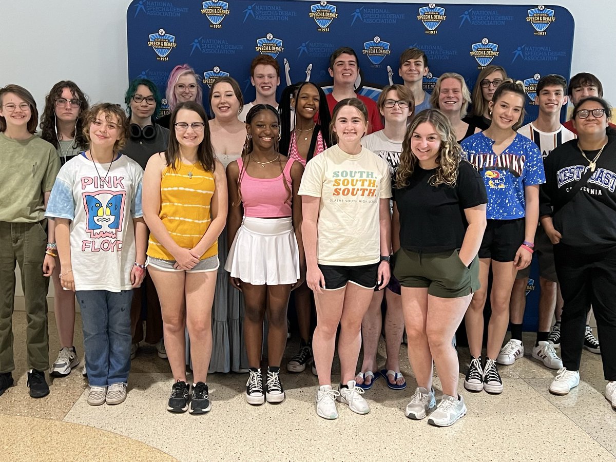 OEHawkTalkers's tweet photo. #Nats23 was another year of exceeding goals! OE qualified 17 students and we headed out on June 10th and arrived in Phoenix June 11th. We had the opportunity to travel with our friends from @RavenDB8n4N6, @OWLDB84N6, @OlatheSouthHS https://t.co/boafanMFne