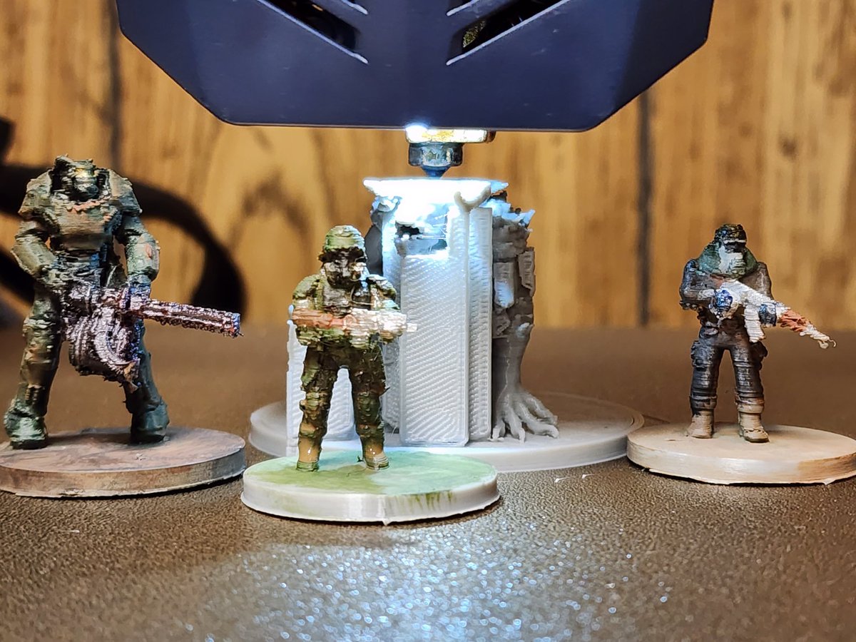 WontBothEscape's tweet photo. I'm quite happy with how my Deathclaw turned out. https://t.co/GwhKVmSm5G