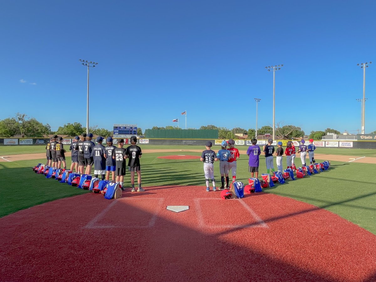 AbileneDixieLL's tweet photo. Let's try this again! ❤️⭐️💙⭐️
Games tonight at Dixie, show up and be loud! 
Minors: 6:00pm
Majors: 8:00pm https://t.co/N5JjZkggsZ