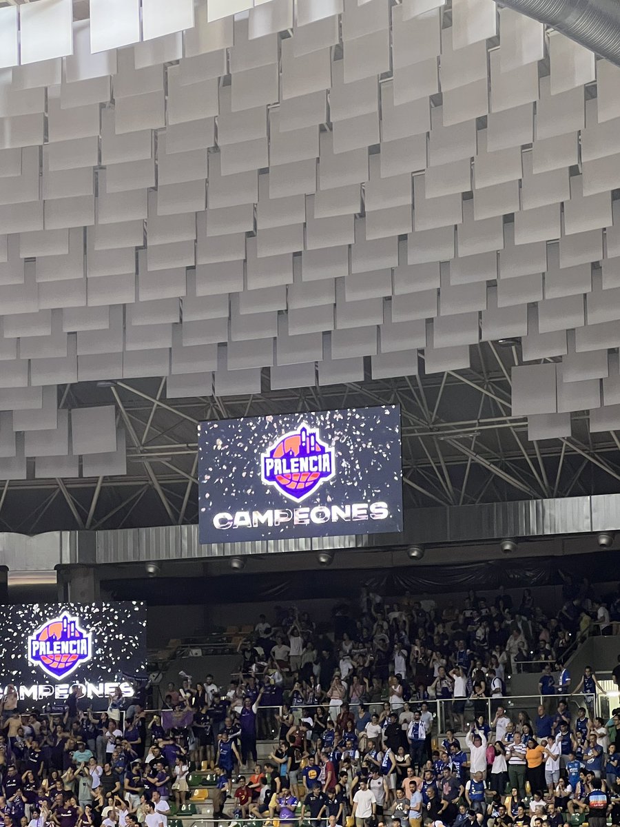 MiguelD_monzon's tweet photo. Enhorabuena a @ZunderPalencia por el ascenso, ha sido un gran partido. Buenísima experiencia de la #F4LEBOro y nos vemos la temporada que viene!! https://t.co/UprU5a8skH
