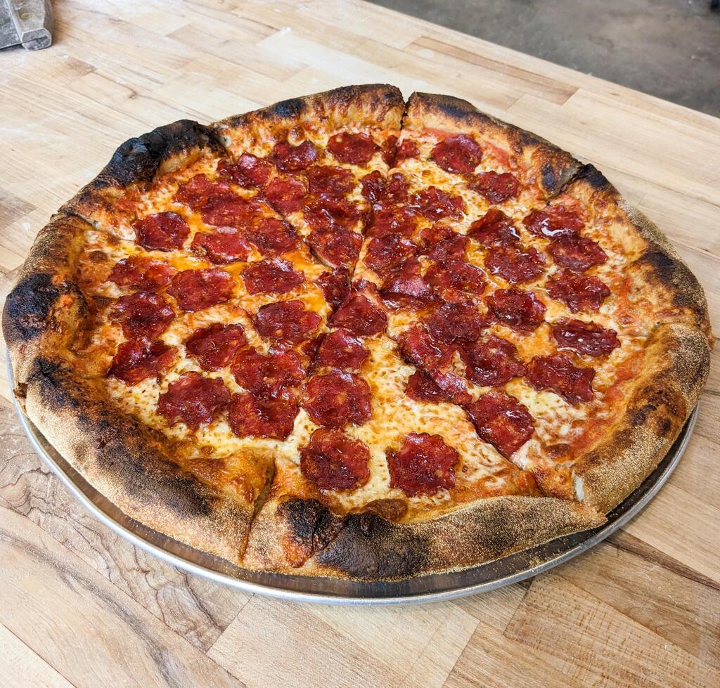 [Homemade] Pepperoni Pizza
homecookingvsfastfood.com
#homecooking #food #recipes #foodpic #foodie #foodlover #cooking #homecookingvsfastfood