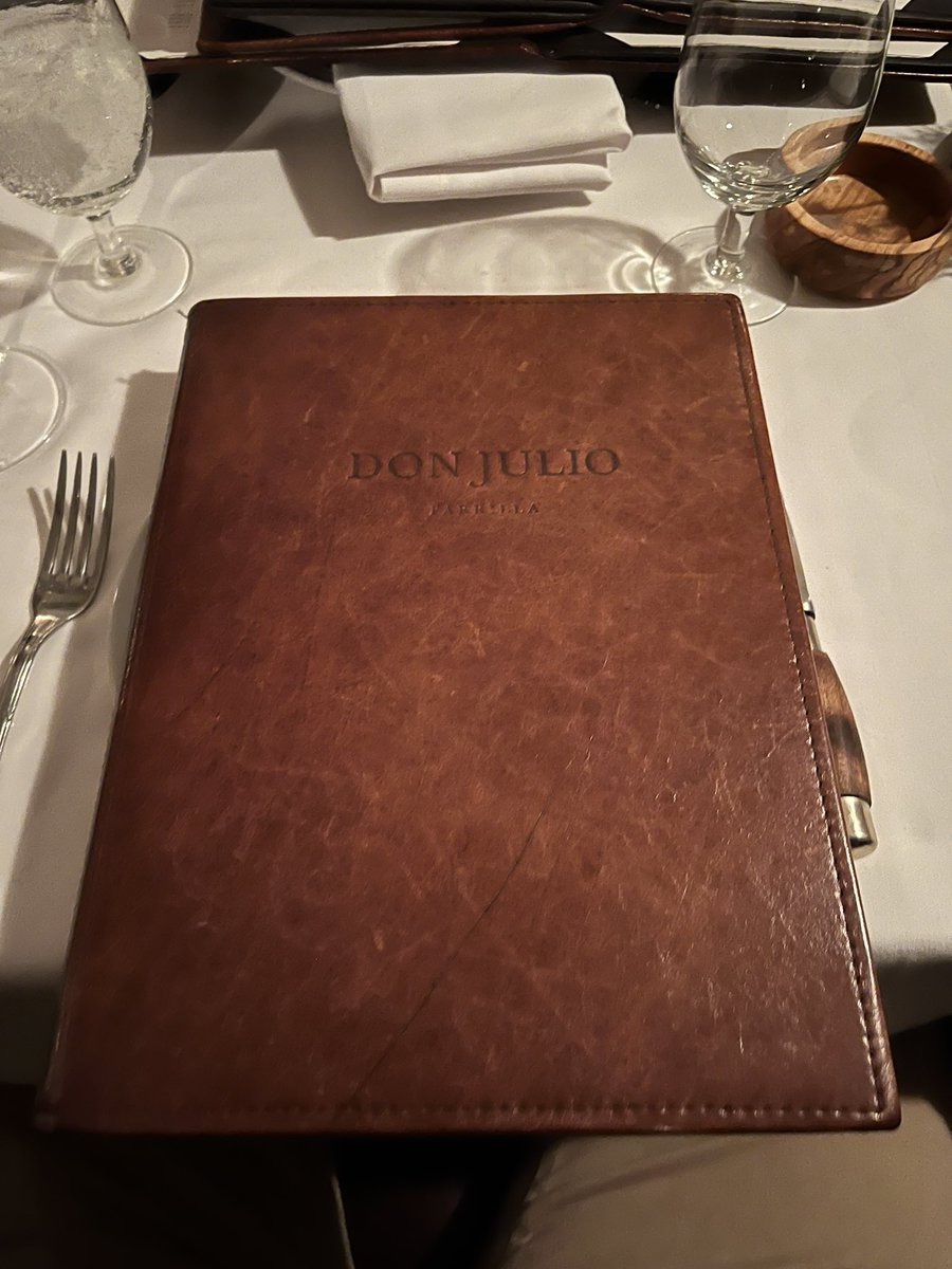 CharlieReds7's tweet photo. El jueves pasado tuve la suerte de poder visitar el templo de la carne en Argentina: Don Julio. Si alguna vez pasáis por Buenos Aires y no os trastoca mucho el viaje, es imprescindible. https://t.co/MK4BKf0mSu