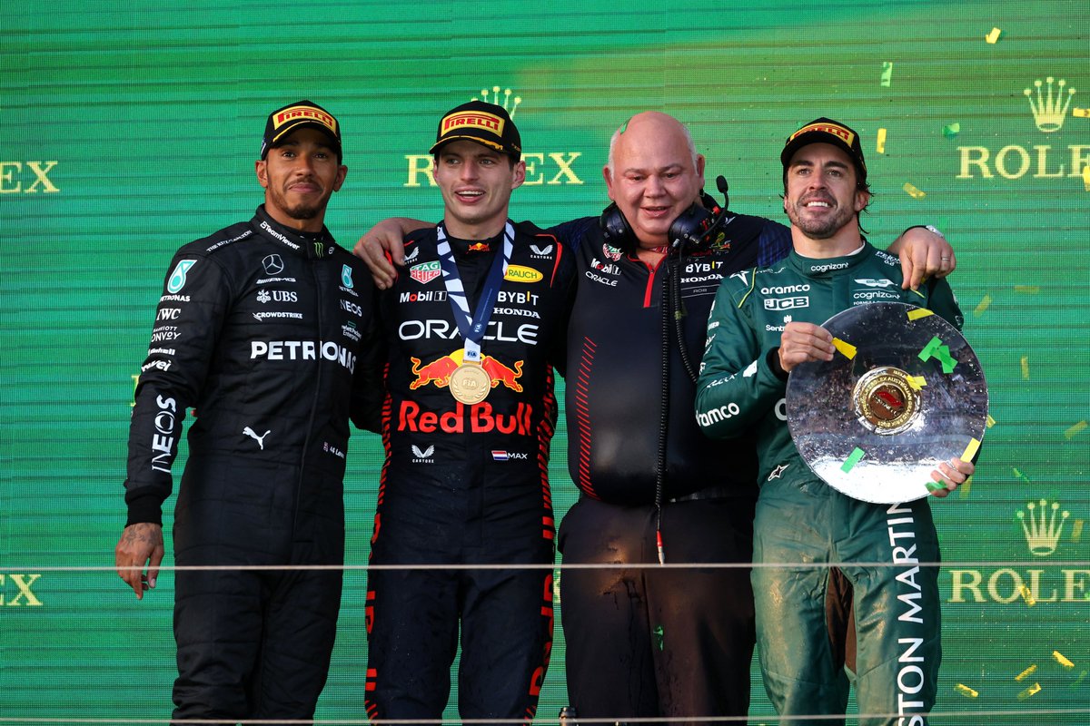 autosport's tweet photo. Except this one five races ago huh @LewisHamilton? 😋 https://t.co/SPM1l81M1k