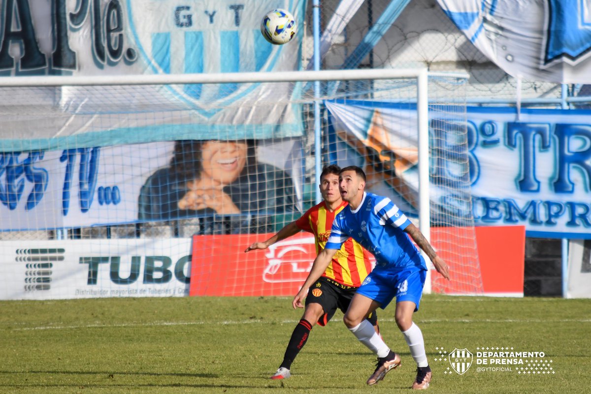 Postales del empate en el Gigante 

#VamosAlbo 🤍💙🤍