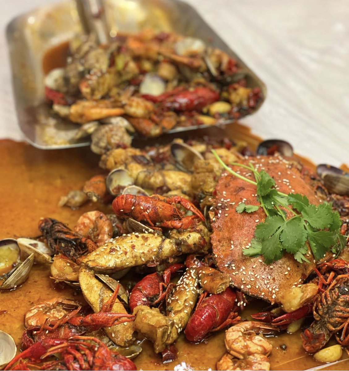 Introducing our TWX Captain Boil Seafood Experience (Cajun seafood boil)! 🔥 Get ready to dive into a feast of epic proportions at TWX Chinese & Thai Cuisine! #CaptainsBoil  #RichmondBC   #RichmondFood #VancouverFood #RichmondEAT #VancouverEAT #yvrfoodie #vancouverfoodie