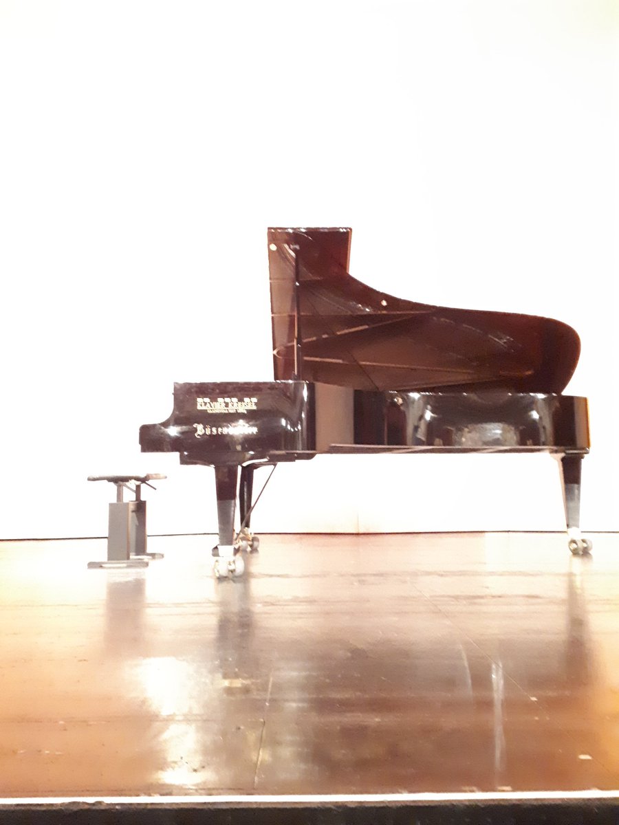 2michaelWmusic's tweet photo. Umjubelter Besuch aus dem #Klavierolymp: @fazilsaymusic im nahezu ausverkauften @Stadttheater @stadtfuerth mit kurzweiligen #Goldbergvariationen & gemeißelter Schubert-Sonate: eigen-willig und dem Augenblick abgelauscht! Super #Bösendorfer 🎹 #StandingOvations @fsayofficial https://t.co/fKmq8Trwyl