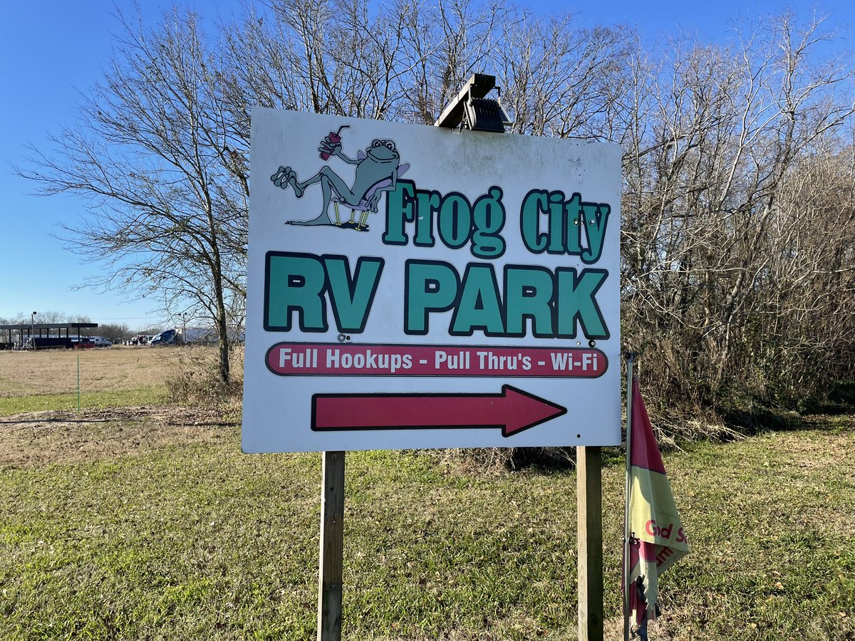 What’s your favorite RV park? 
#rvliving #rvlife #camping #WomenEmpowerment #Rvsolo #glamping #womenRv #CampBuddy