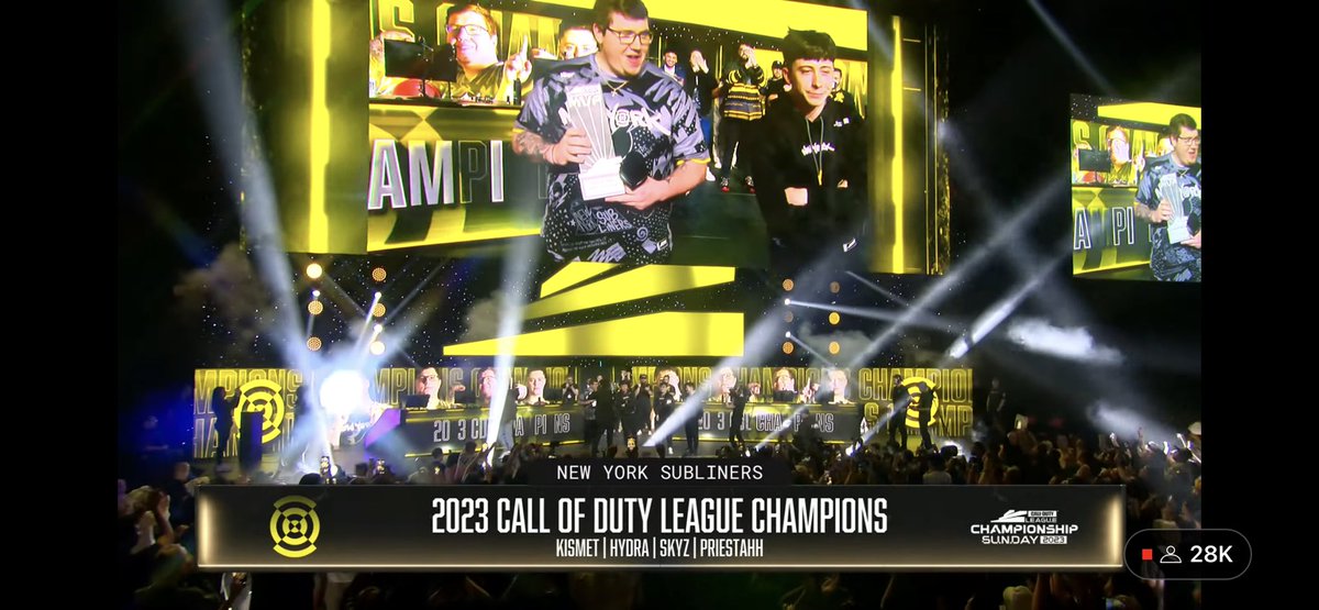 El_Kuecho's tweet photo. @CODLeague HUGE SHOUTOUT TO THE BOYS AND NEW YORK @Subliners BEST IN THE WORLD #StandClear @HyDrAnml @KiSMET6_ @Priestahh @CesarSkyz https://t.co/ehw2Jhgjgw