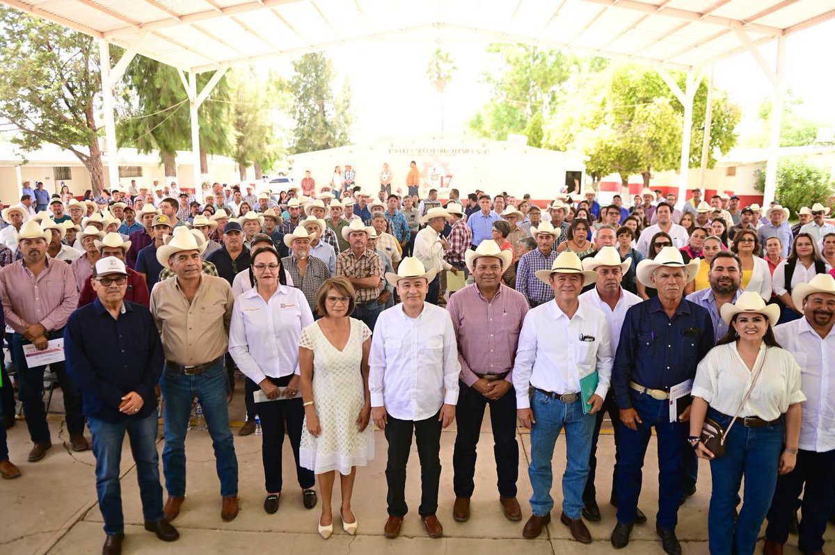 🟠 Hemos dado inicio al programa de Caminos y Represos en los ocho municipios del #RíoSonora.

Como parte del programa, otorgaremos apoyos para la rehabilitación y construcción de infraestructura rural y reduciremos los tiempos de traslado entre las localidades y rancherías.…