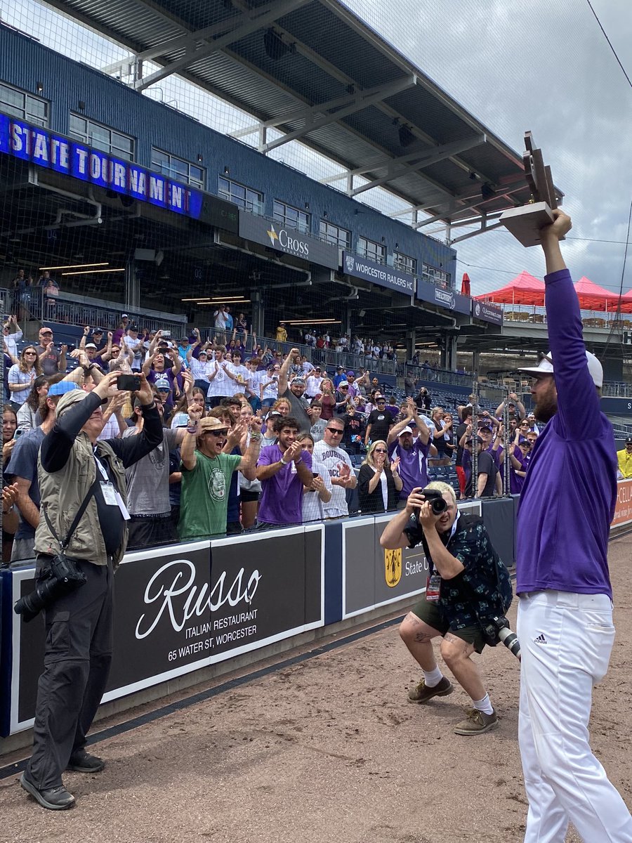 PrincipalCetner's tweet photo. Congratulations to these State Champions! Couldn’t be more proud of you!! 🙌⚾️🙌 #bournewinners https://t.co/ypKpqe4ZUo