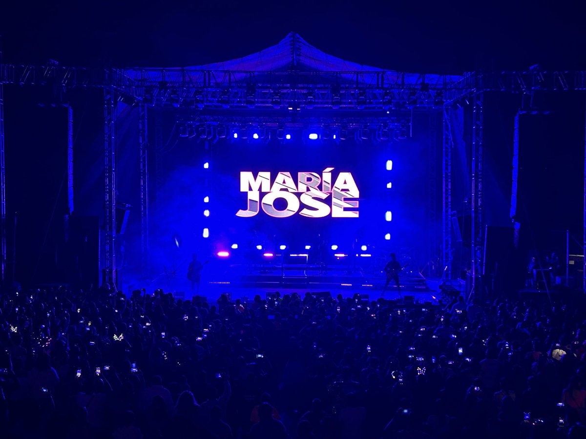 ConectaPachuca's tweet photo. Sentidos Opuestos, JNS y María José realizaron su presentación en la Plaza de Toros “Vicente Segura” con gran éxito ante cientos de personas que se unieron para corear y bailar al ritmo de sus grandes éxitos.

Síguenos en Instagram para más contenido #ConectaPachuca https://t.co/sAyX3JCQ8F