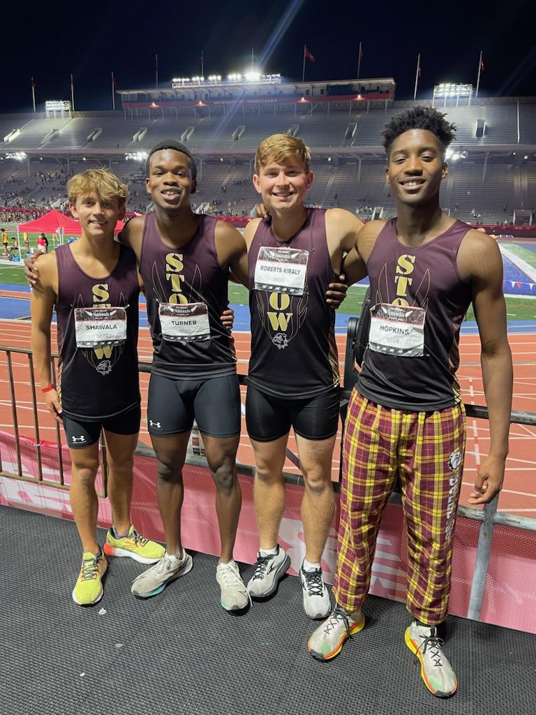 AlexRobKir's tweet photo. Couldn't have asked for better teammates to run with at Nationals. To my Senior brothers, you will be missed. Will do my best to make you proud next year. Bulldogs for life. #stowtrack #family https://t.co/jjPZULKdiS