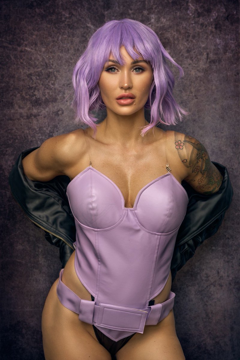 When someone comes in my chat asking if I work out 🙄😆 pleeaaseee🤦🏼‍♀️ #cosplayer #cosplayergirl #formerbikinicompetitor #npc #fitness #lifestyle #gohard #middlefingertothesky #idgaf #motoko #ghostintheshell