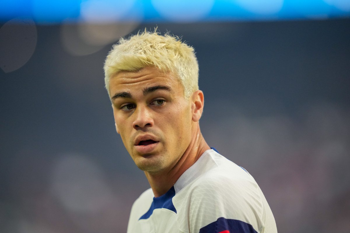 CBSSportsGolazo's tweet photo. Gio Reyna has set a USMNT record for most goal involvements in finals with 1 goal and 3 assists, surpassing Landon Donovan and Clint Dempsey.  

He's only 20! 😳 https://t.co/1vdqRMjmTw