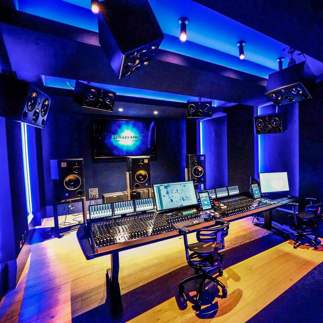 🎚️  Avid S6 front and center at The Mix Lab
📷 instagr.am/mixlabsm
▶️ avid.com/s6

#avid #protools #avids6 #daw #studio #recording #mix #mixing #controlsurface