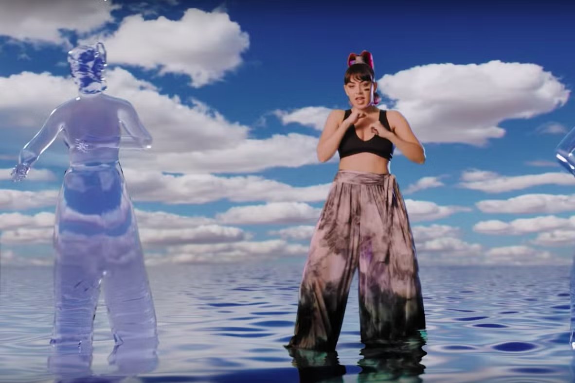 Don’t go chasing #Y2K... <a href="/EmbryHarel/">Embry</a> and I will deliver the visual soon. #sneakpeek