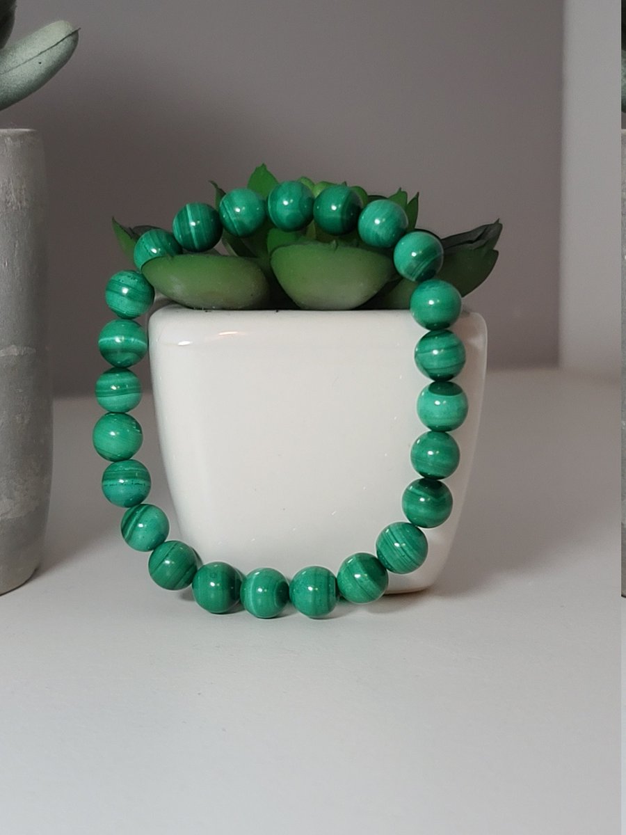 Excited to share the latest addition to my #etsy shop: Malachite Beaded Bracelet etsy.me/3NAQuCB #green #round #malachite #unisexadults #gemstone #malachitebracelet #greenbracelet #stretchbracelet #love2jewelry
