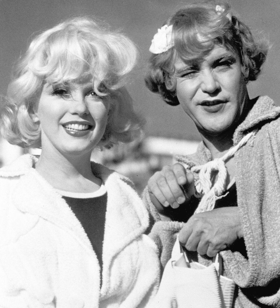 Marilyn Monroe and Jack Lemmon on the set of 'Some Like It Hot' (1959) Billy Wilder.