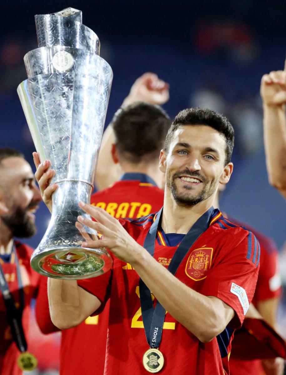 Parece que tiene 25 años. 🤣🤣🤣