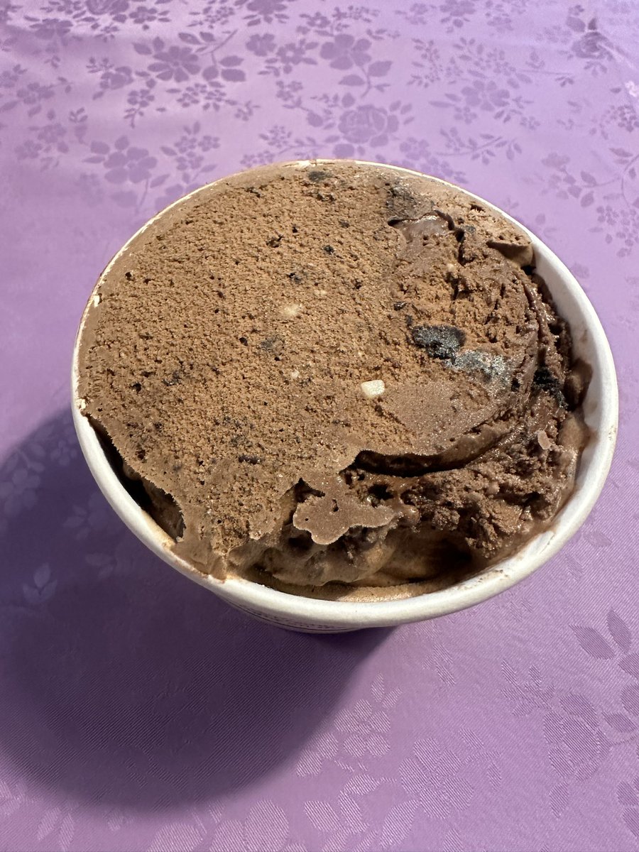 MicheleWojciechowski on Twitter "Had steamed crabs and ice cream from Broom’s Bloom Dairy. Made