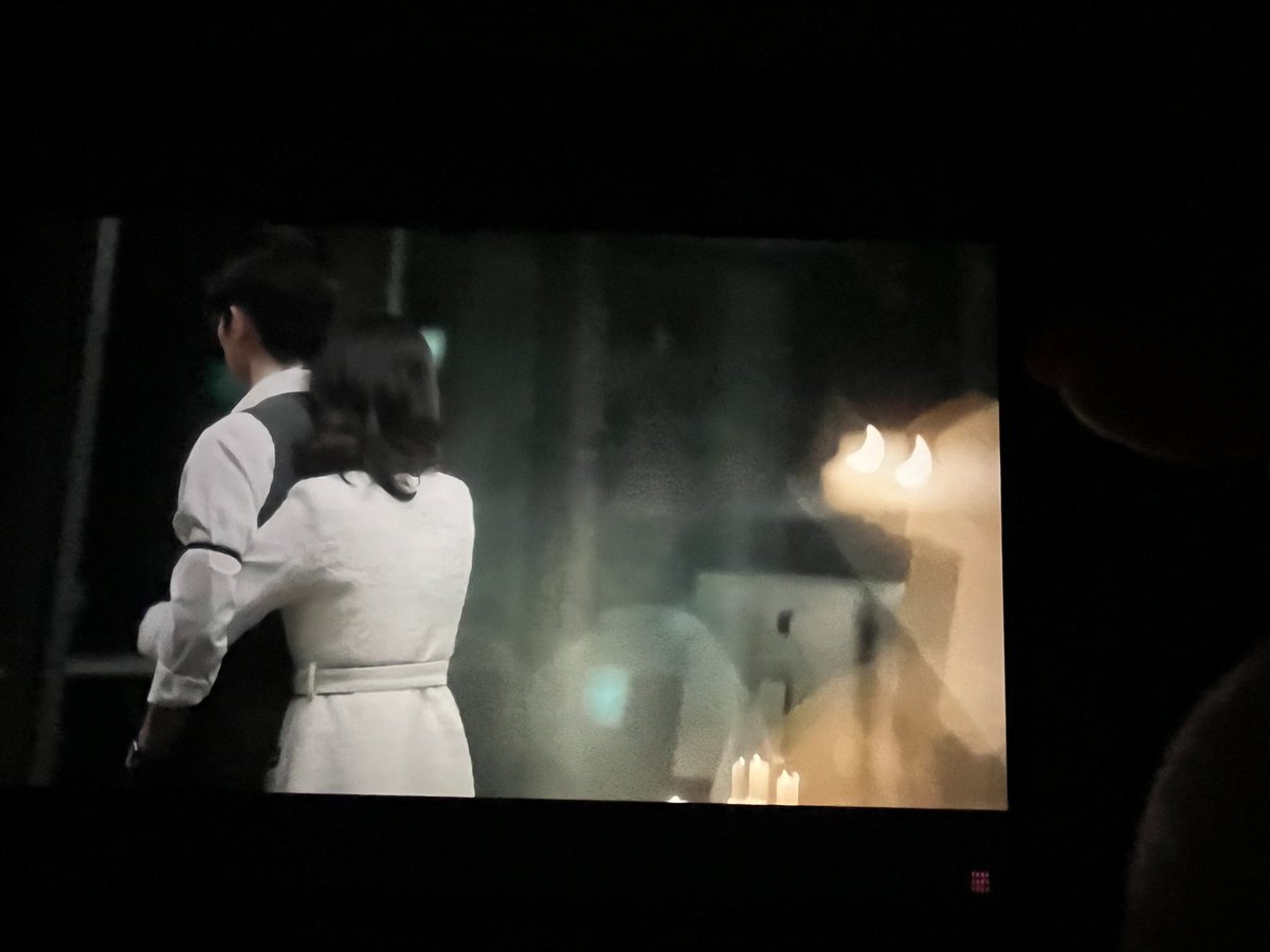 Baek25V's tweet image. Omg!!! #Cdrama #Mylethalman la forma en que la agarra y la besa 🔥🔥🔥