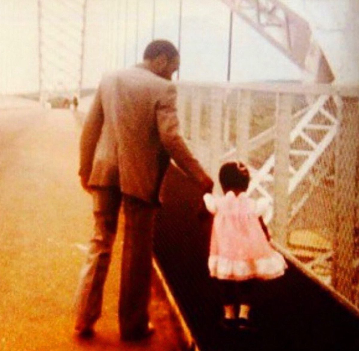 EuniceWinery's tweet photo. ✨🍷✨Happy Father’s Day!!!!!!! And to ALL the Fathers in the #Universe!! #Grateful #lucky to have you as my #Dad!! #HERO✨💐✨#love #happyfathersday #PurposeWine #eunicechiweshegoldsteinwinery #success #firstblackfemalewineryowneroregon #firstblackfemalewinemakeroregon  #Rosé https://t.co/fDure5Kmrq