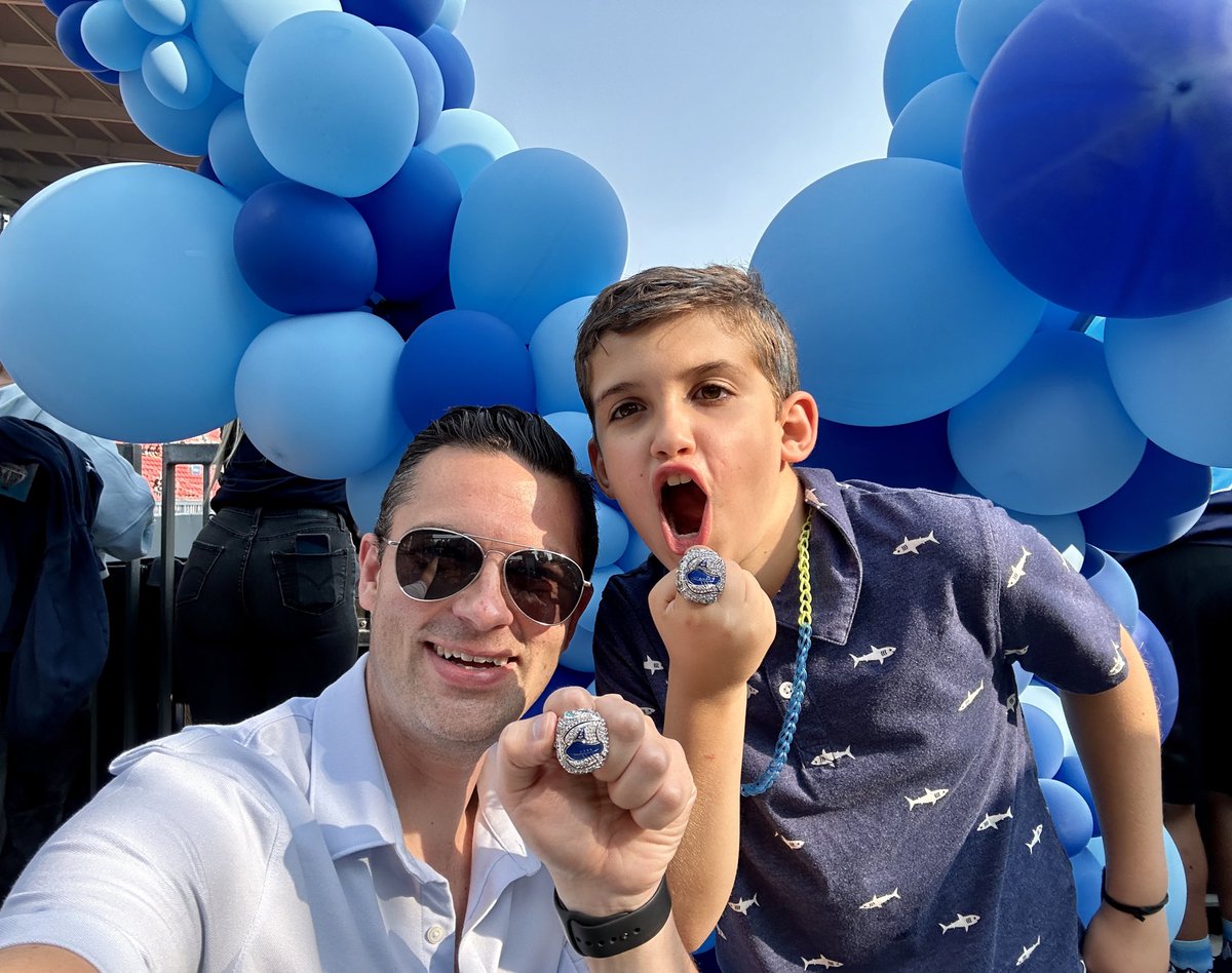 Dapper_Tux's tweet image. We came we saw, we conquered! @TorontoArgos Championship rings acquired!

#PullTogether #Toronto 🌊 🏈