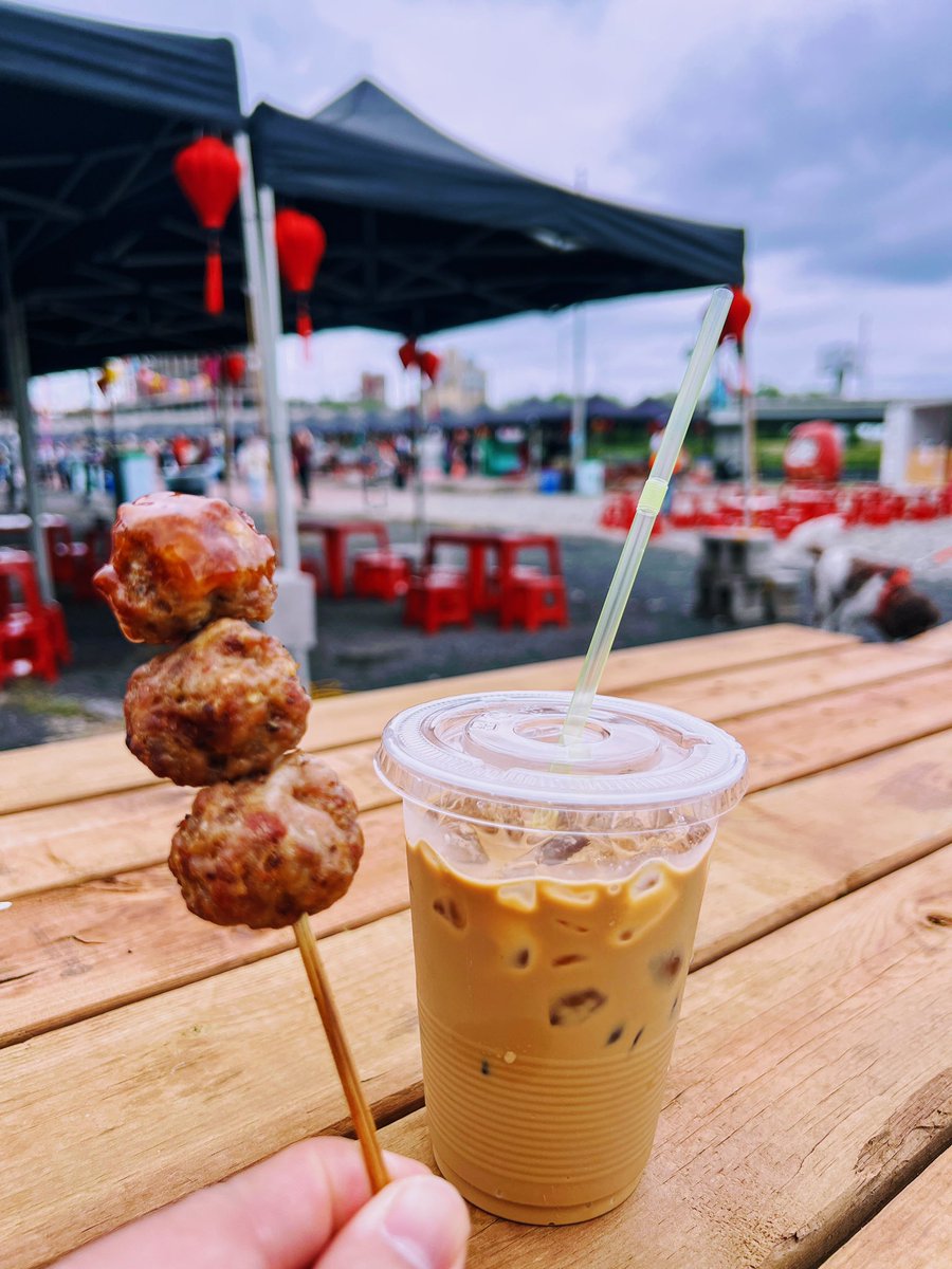 DucCNguyen's tweet photo. Chợ Đêm MTL: Vietnamese street food fest 😊
#InsiderMTL #MTLMoments #MTLaTable #jadoremonresto #MontrealByNight #chodemmtl https://t.co/28PYBQv4eG
