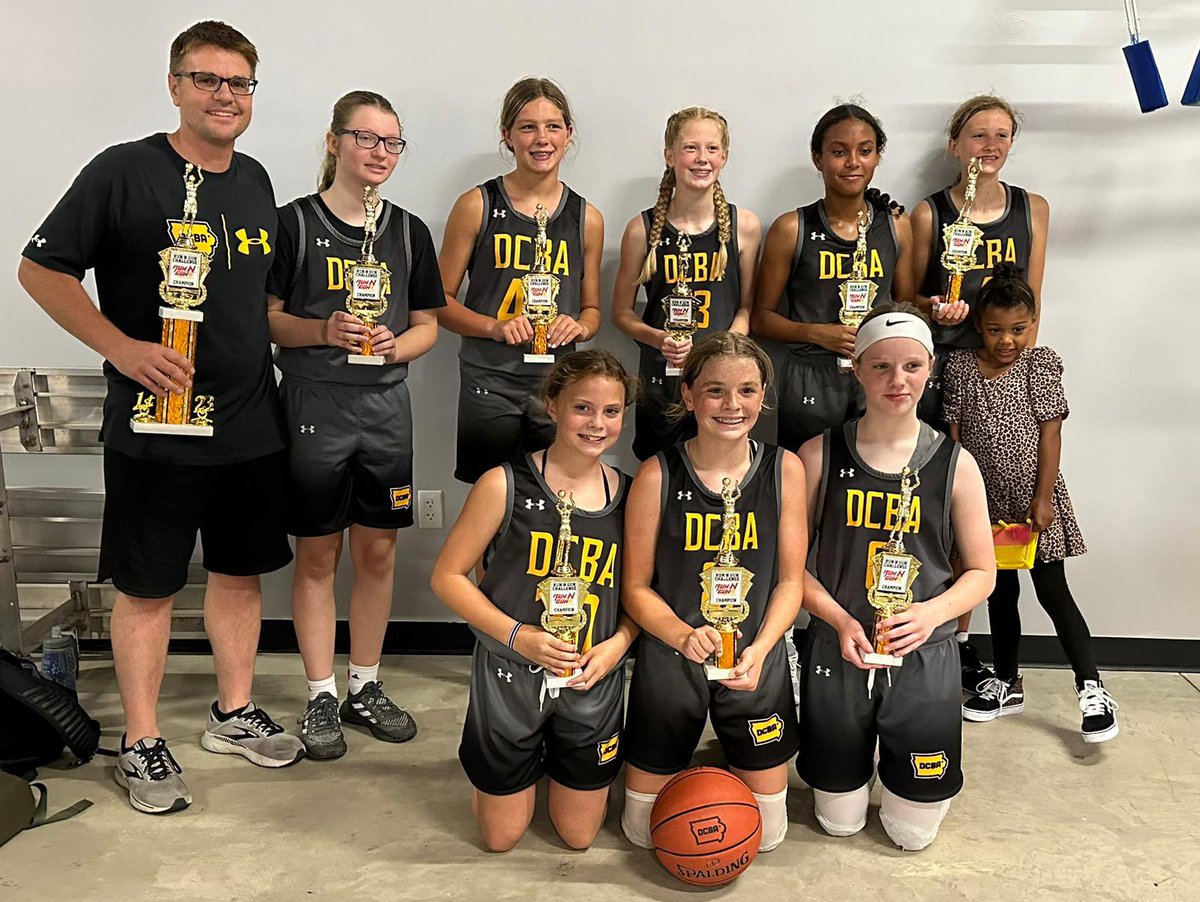 AcademyDubuque's tweet photo. DCBA 12u played some good hoops today in CR. Gritting out 3 tough wins to bring home a 1st place finish. https://t.co/QHDQ4Il9xl