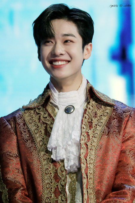 uv_yukwon's tweet photo. U at 𝐌𝐄𝐓 𝐊𝐑 𝟐𝟎𝟐𝟑 • [#UVEVENT] https://t.co/k0jT0HZzm0