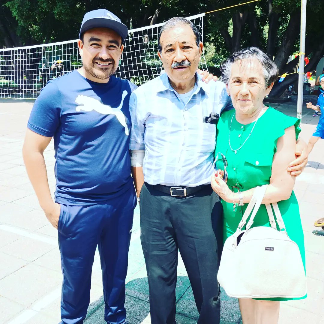 luismturru's tweet photo. #DíaDelPadre https://t.co/JljRZ5huK8