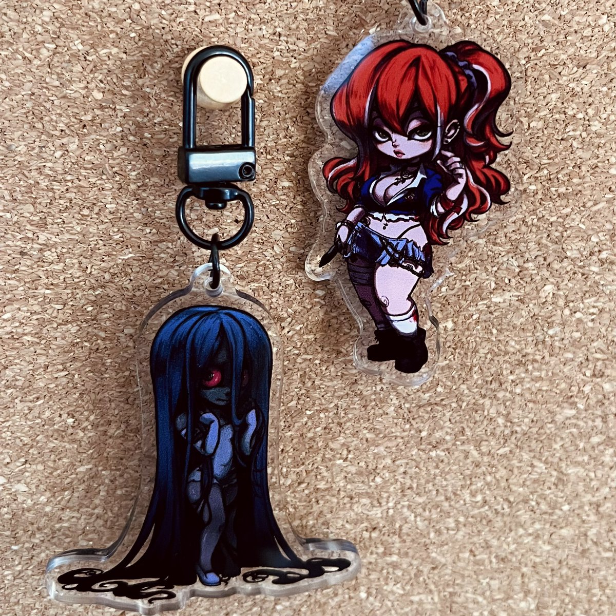 My keychains from <a href="/disorderedgames/">oneway.exe 🔜 OUT ON STEAM‼️</a> came in sometime ago!! THEY ARE SOOOO CUTE! 🥺💕🩷