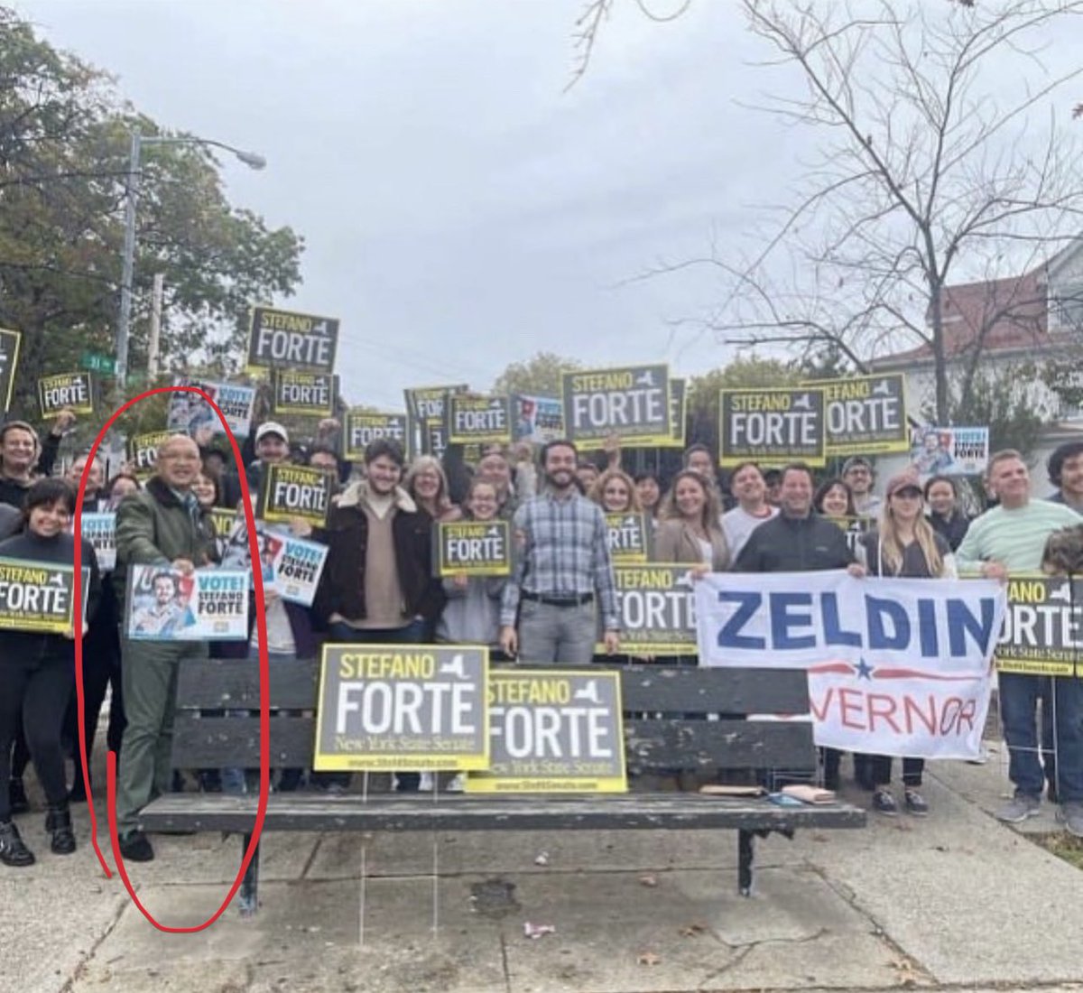 Taibaah321's tweet photo. The Democratic Party should never become so desperate for support to be fooled into taking endorsements from people that have no intention of supporting Democratic candidates.Our elections are not to be toyed with!(Zhou Guodong )CD19 knows better vote @BaeforQueens #Rankbaefirst https://t.co/6t2cnWysdg