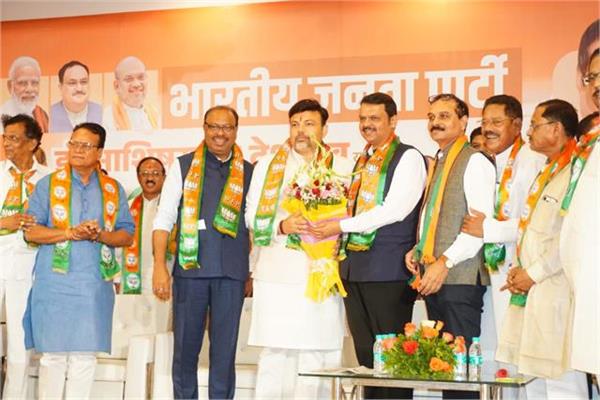 punjabkesari's tweet image. महाराष्ट्र में कांग्रेस को झटका, पूर्व विधायक ने की घर वापसी, भाजपा में हुए शामिल
m.punjabkesari.in/national/news/…

#formerMLA #Maharashtra #Congress #BJP #Ashishdeshmukh