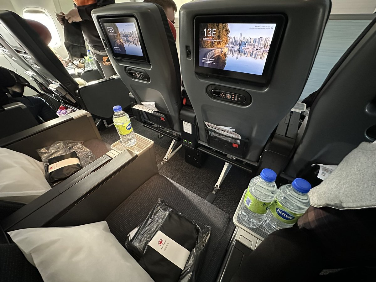 🅶🅸🅶🅸 @ sleepy tweet media