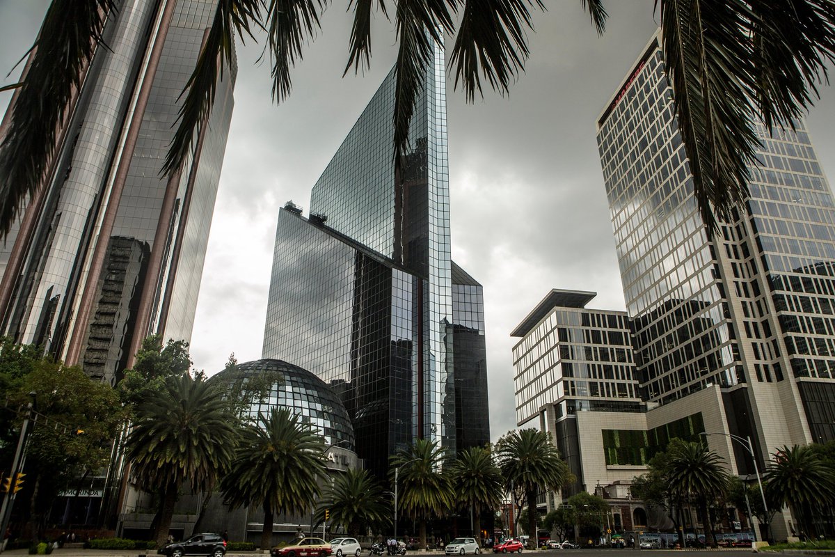 Indian_Bronson's tweet photo. More Americans should try to visit Mexico City, or even live and work in it/from it if they can. We tend to view Mexico only through illegal aliens who come here, but it's a country founded and settled by Spaniards.

A beautiful city; a shame the relationship is so one-sided. https://t.co/Kdc6CQIQ7g