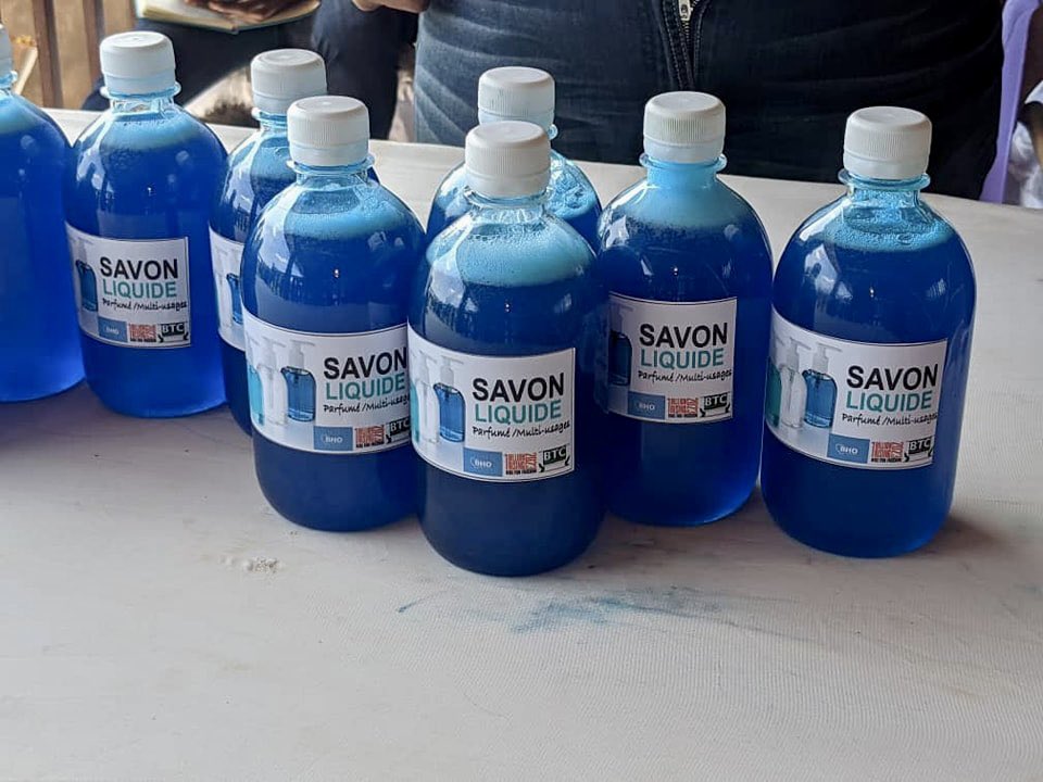 'Last month #1BillionRising Cameroon organized a workshop on the fabrication of liquid soap in #Yaoundé.  With this, the women will be able to commercialize the products they make in order to be financially independent.' - OBR Cameroon

#VDay #RiseForFreedom #CreateTheNewCulture