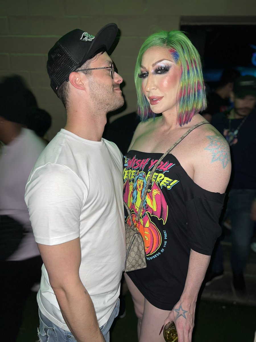 daaaaaakkk's tweet photo. look who i found @TheOnlyDetox https://t.co/QnCIZiFZKa