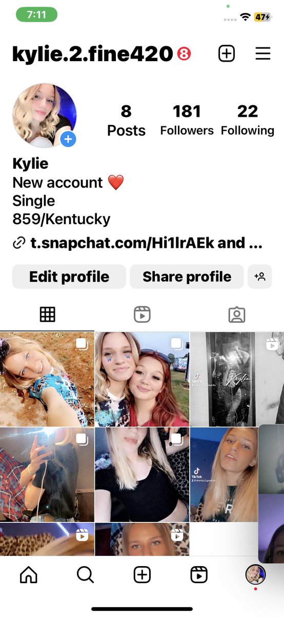 kylie2valid's tweet photo. Go follow me new insta @kylie.2.fine420 https://t.co/SgKsEKawv1