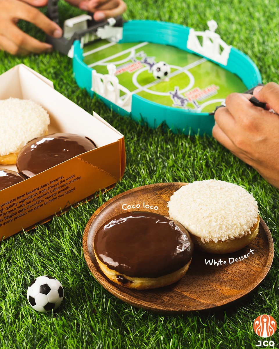 JcoPHtweets's tweet image. Which treat is your mouth cheering for? ;)

It’s no competition, really. Because you are always a winner with #CocoLoco and #WhiteDessert!

#ILoveJCO