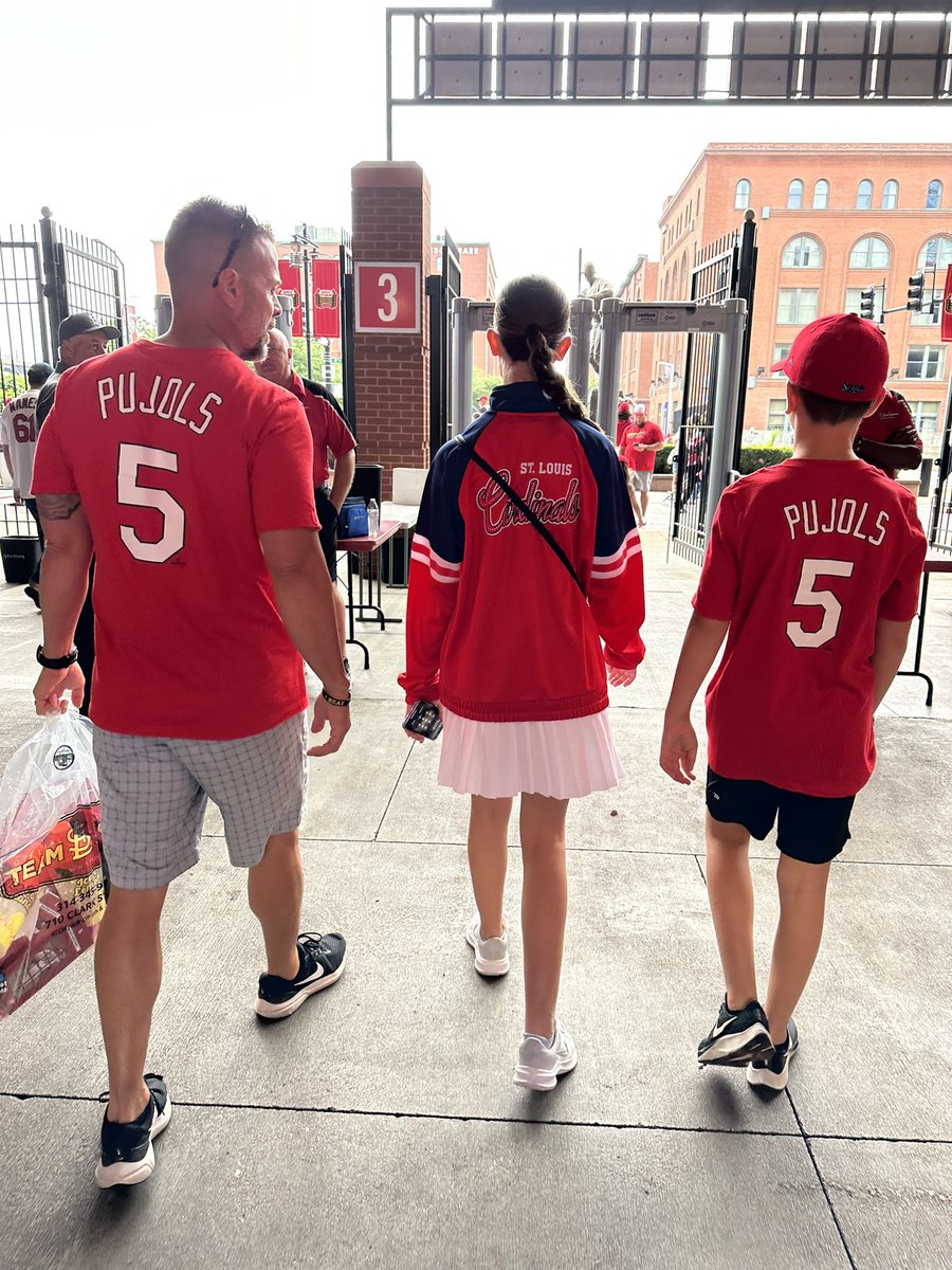 kaearly08's tweet photo. Happy Father’s Day Kent! To watch you love and be loved by our kiddos is a true blessing. You are an amazing daddy to them. You work hard and play hard to provide everything that we need. We love you more than words can express. @kent_early https://t.co/KAkwGFKqah