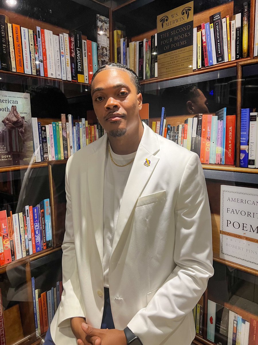 KyleOnTheMic_'s tweet image. The UNCF Young Professional Hype Man✨

Thank you @UNCF for having me host your 3rd Annual Sneaker Ball Gala Noir as we #PartyWithAPurpose 🎤
———————-
#UNCFGalaNoir #GalaNoir #HBCUs #YoungProfessionals #BlackExcellence